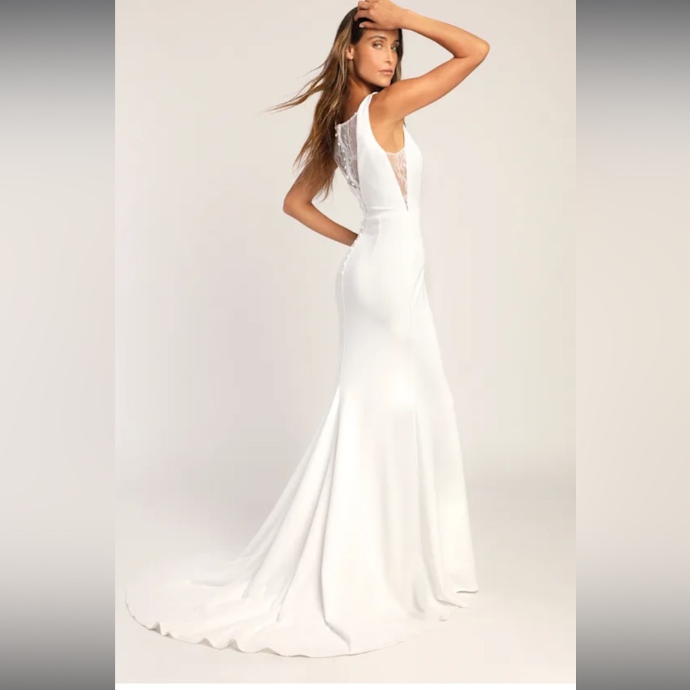 Long-Lasting Love Ivory Lace V-Neck Mermaid Dress
Lulus